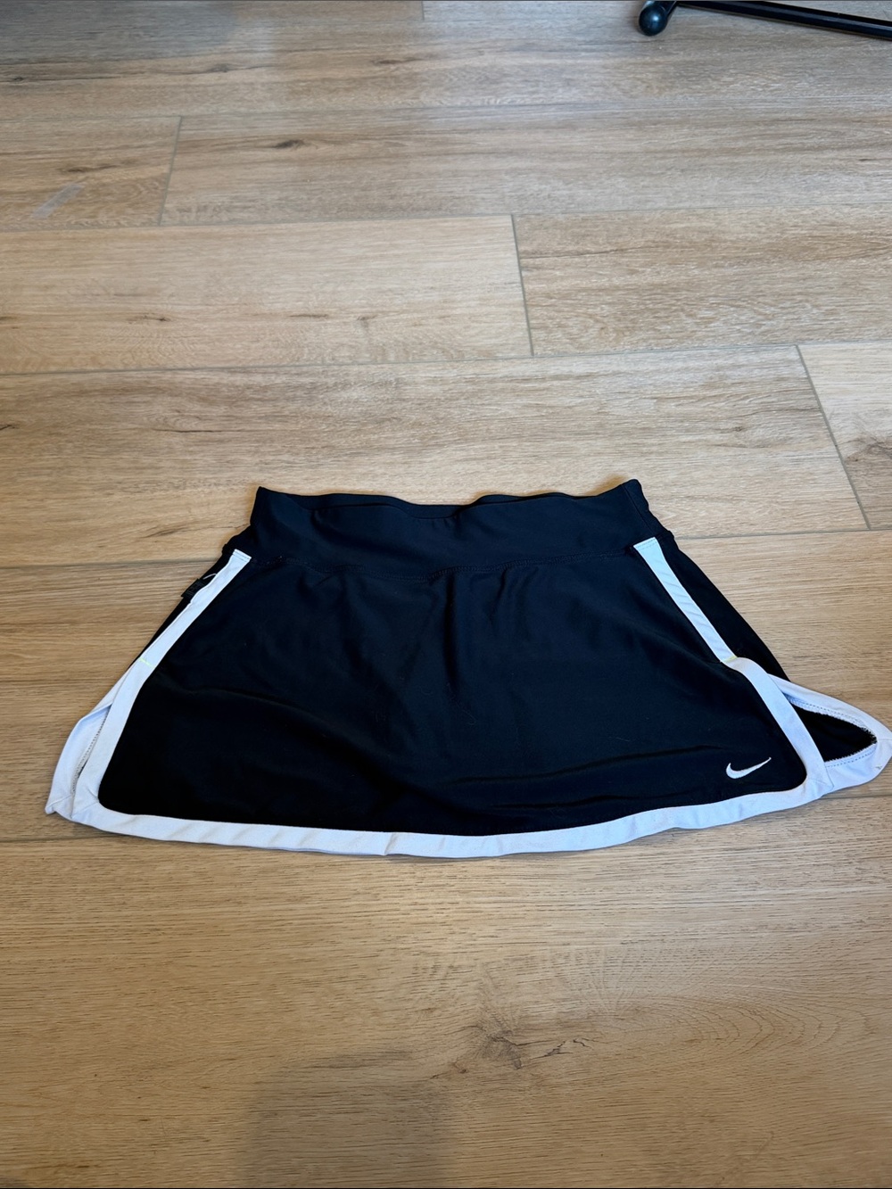 Nike Black Athletic tennis Skort with White Side Trim